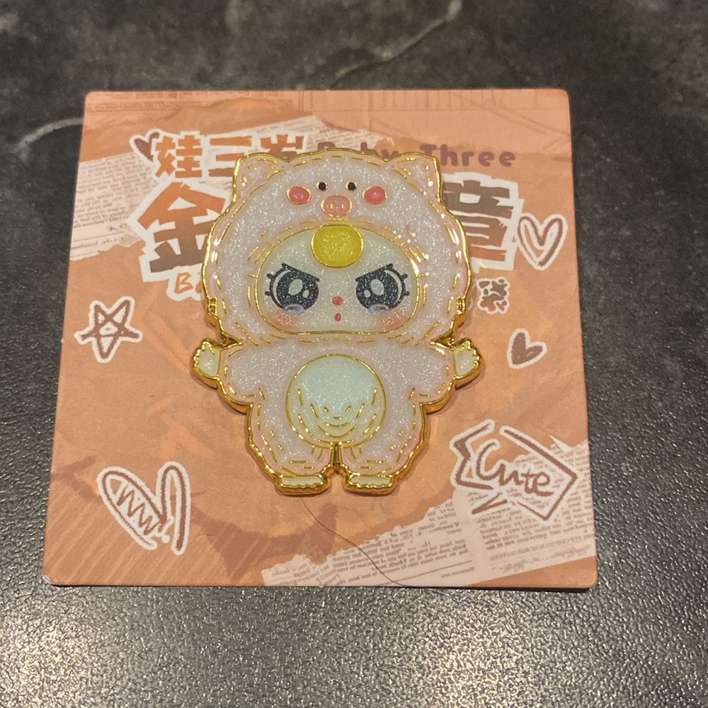 Baby Three Badge Of Metal Enamel Pin 🐷